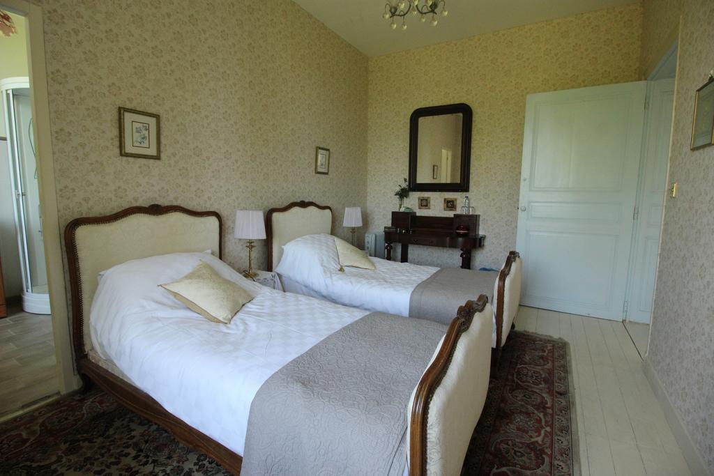 Bed and Breakfast Manoir Angle Blanzay-sur-Boutonne Camera foto